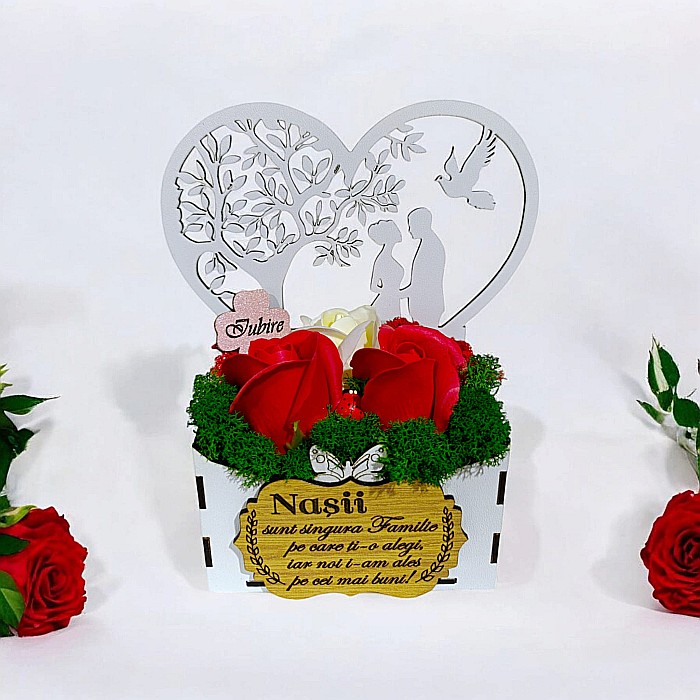 Cadou personalizat, cutie din lemn decorata cu licheni cu mesaj standard pentru Nasi, dimensiune 18x12cm [1]