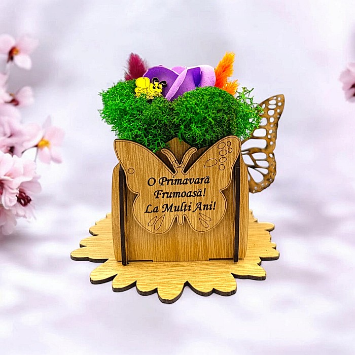 Cadou personalizat, cutie din lemn decorata cu licheni cu mesaj standard pentru 8Martie/Ziua Femeii, model 3,dimensiune 7x7cm, maro [1]