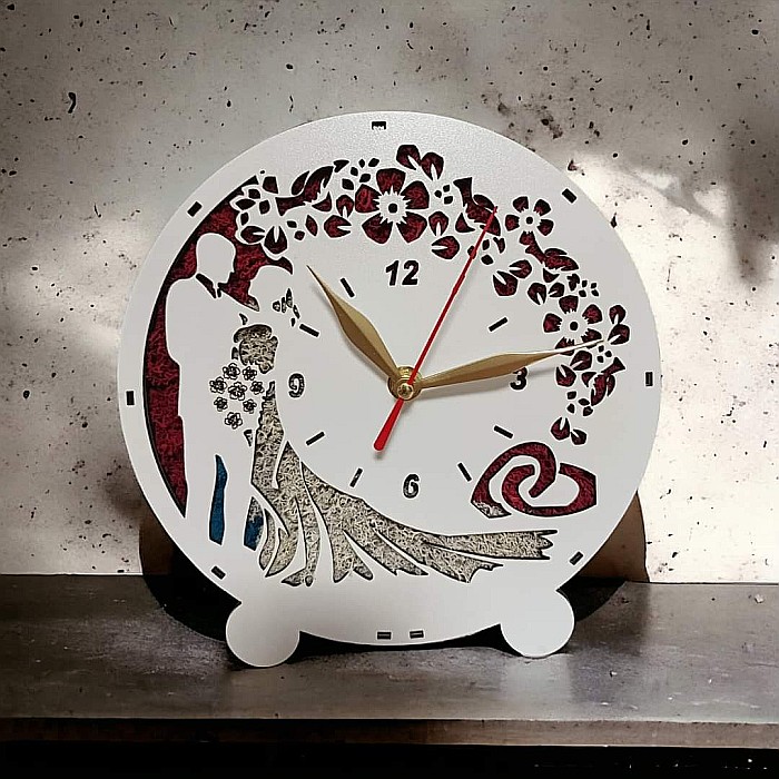 Cadou personalizat, Ceas de birou cu licheni gravat pentru Nunta , alb [1]