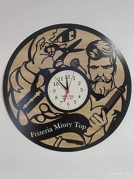 Cadou personalizat, Ceas de perete pentru Frizerie cu cadran alb, model 2 [1]