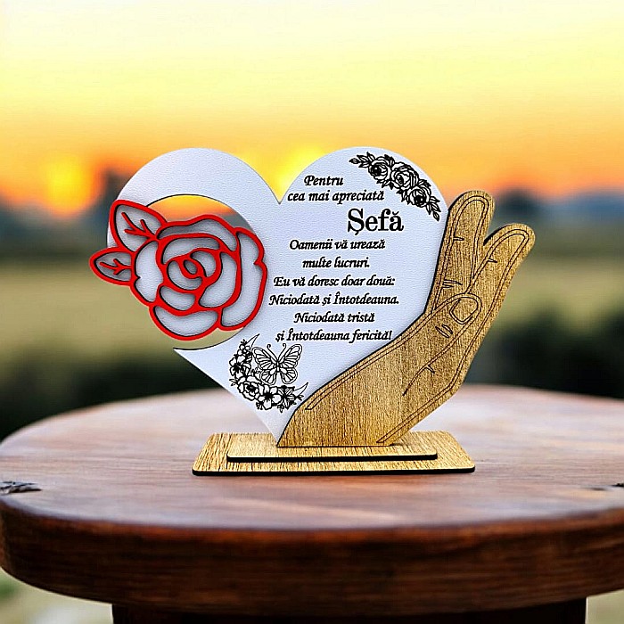 Cadou personalizat, tablou inima in palma cu mesaj standard pentru "Cea mai apreciata Sefa", 21x15cm [1]