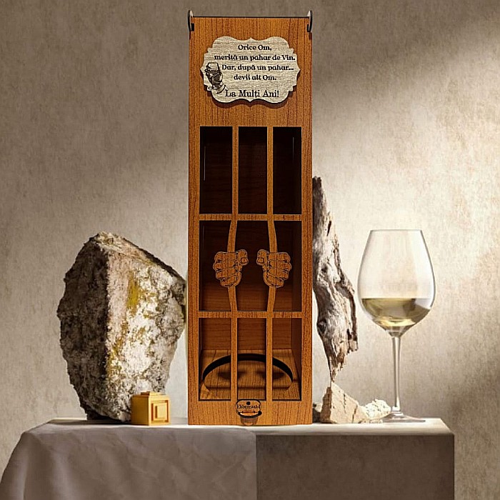 Cadou personalizat, Cutie de vin personalizata cu mesaj standard "Orice om merita un pahar de vin...", pentru prieteni, familie, dimensiune 35x10cm, maro [1]