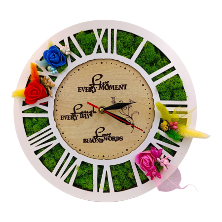 Ceasuri de Perete - Ceas de perete cu licheni, cadou personalizat cu mesaj pentru Familie "Live Every Moment...", alb