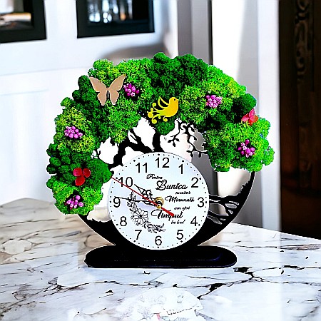 Ceasuri de Birou - Ceas decorativ copacul vietii, personalizat cu mesaj standard pentru Bunica, decorat cu licheni stabilizati si flori decorative naturale, negru, 25cm