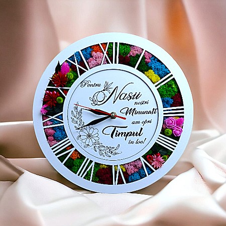 Cadouri Personalizabile - Ceas de perete, caseta decorata cu licheni naturali stabilizati, cadou personalizat pentru nasi, "Pentru Nasii nostri Minunati....!" alb