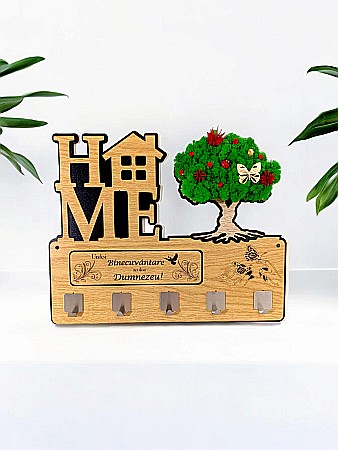 Cadouri Personalizabile - Suport pentru chei, personalizat pentru familie, "Unde-i Binecuvantare acolo-i Dumnezeu", decorat cu licheni stabilizati naturali, 38x30cm, Maro