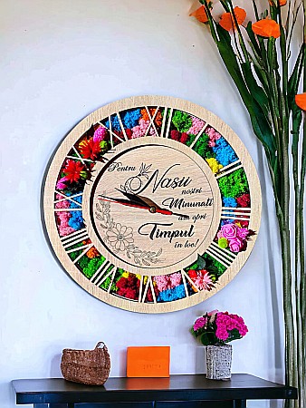 Ceasuri cu Licheni - Ceas de perete stil caseta decorata cu licheni naturali stabilizati, cadou personalizat, "Nasii sunt singura familie pe care ti-o alegi!", sonoma stejar, model 5