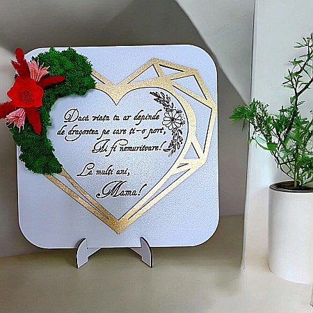 Tablouri cu Licheni - Tablou decorativ personalizat pentru Mama, decorat cu licheni stabilizati, cu design in formă de inimă geometrica– Produs în România de Rustic Wood Decor