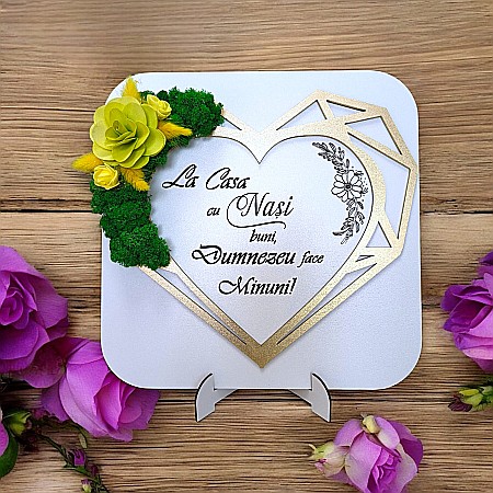 Tablouri cu Licheni - Tablou decorativ personalizat pentru Nasi, decorat cu licheni stabilizati, cu design in formă de inimă geometrica– Produs în România de Rustic Wood Decor