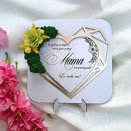 Tablouri cu Licheni - Tablou decorativ personalizat pentru Mama, decorat cu licheni stabilizati, cu design in formă de inimă geometrica– Produs în România de Rustic Wood Decor