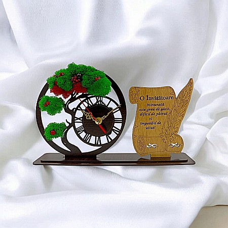 Ceas stil Bonsai - Ceas Bonsai cu Placută, personalizat pentru Invatatoare "O Invatatoare minunate este greu de gasit", Produs în România de Rustic Wood Decor ,dimensiune 30x18cm