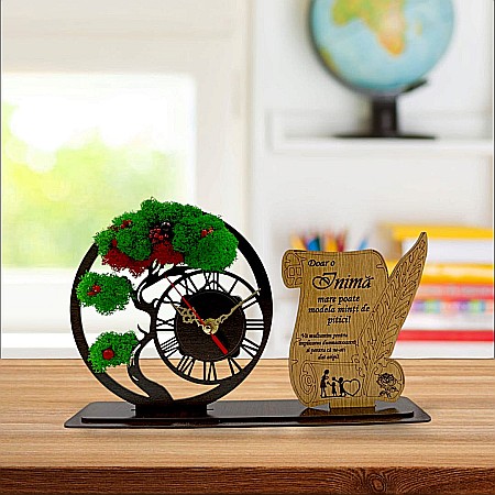 Ceas stil Bonsai - Ceas Bonsai cu Placută, personalizat "Doar o inimă mare poate modela minți de pitici", Produs în România de Rustic Wood Decor ,dimensiune 30x18cm