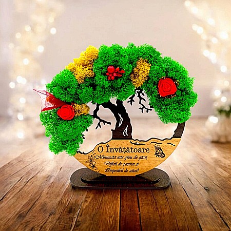 Decoratiuni cu Licheni - Tablou Copacul Vietii Cadou personalizat cu mesaj standard pentru Învățătoare ”O Învățătoare minunată este greu de găsit...” decorat cu licheni stabilizati Produs în România de Rustic Wood Decor