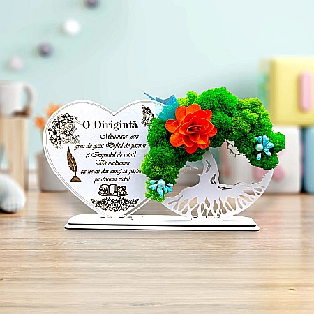 Cadouri Diriginta - Tablou Inima Copacul vietii decorativ cu suport, personalizat pentru Diriginta "O Diriginta minunata este greu de gasit..." , Produs în România de Rustic Wood Decor, dimensiune 30x16cm
