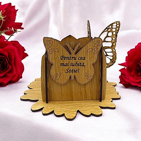 Cadou personalizat, Cutie tip martisor cu fluturi si mesaj standard pentru Sotie dimensiune 10x10