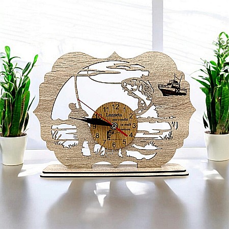 Cadouri personalizate pentru Pescari - Tablou Ceas cu mesaj standard pentru Pescari "Lanseta este o undita cu studii superioare", cadou personalizat perfect pentru Iubitorii de Pescuit, 28x20cm, cadran maro