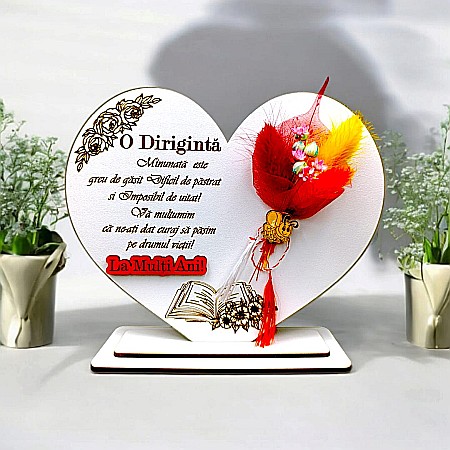 Decoratiuni din Lemn - Cadou personalizat Inima cu mesaj standard pentru O Diriginta Minunata, model 2, dimensiune 15cm