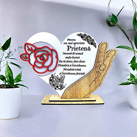 Decoratiuni din Lemn - Cadou personalizat, tablou inima in palma cu mesaj standard pentru "Cea mai apreciata Prietena", 21x15cm
