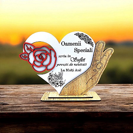 Decoratiuni din Lemn - Cadou personalizat, tablou inima in palma cu mesaj standard pentru Oamenii Speciali, 21x15cm