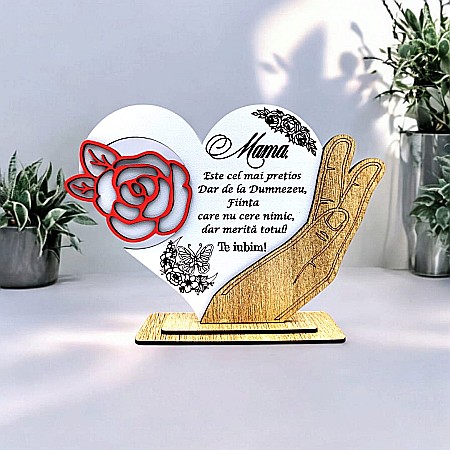 Decoratiuni din Lemn - Cadou personalizat, tablou inima in palma cu mesaj standard pentru "Mama este cel mai pretios dar...", 21x15cm