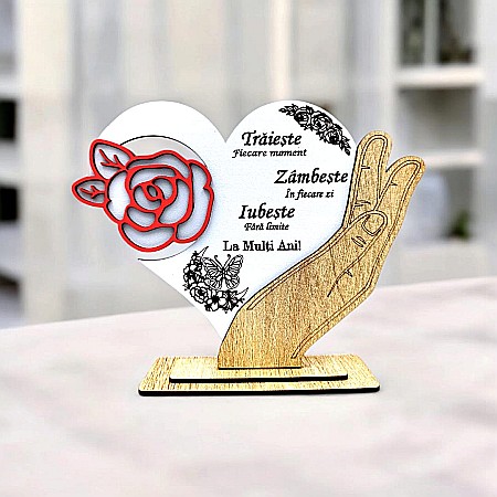 Decoratiuni din Lemn - Cadou personalizat, tablou inima in palma cu mesaj standard "Traieste, Zambeste, Iubeste", 21x15cm