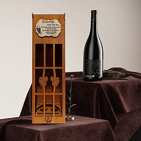Cutie de Vin Personalizabila - Cadou personalizat, Cutie de vin personalizata cu mesaj standard "Secretul unui vin bun...", pentru prieteni, familie, dimensiune 35x10cm, maro