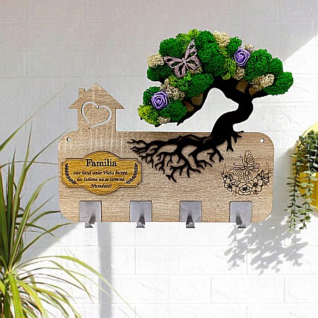 Reduceri - Cadou personalizat, cuier decorat cu licheni pe Bonsai pentru perete cu mesaj standard "Familia este locul unde viata incepe..."