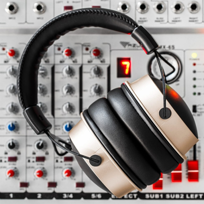 CASTI AUDIO STUDIO KRUGER&MATZ [13]