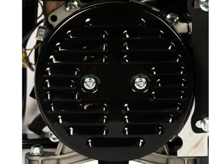 Generator Micul Fermier, 2.8KW, cu pornire manuala, motor benzina 4T, doua prize 230V, rezervor combustibil 15L [6]