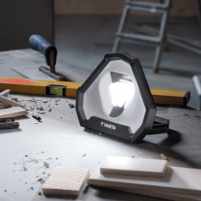 LANTERNA REFLECTOR LED WORKFLEX STADIUM VARTA [9]