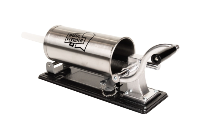 Masina de carnati Micul Fermier, 5 kg, orizontala cu 5 palnii [3]