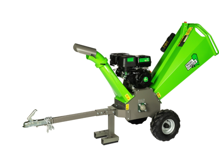 Tocator de crengi Micul Fermier, motor benzina 15 CP, cu carlig de remorcare, 120 mm diametru maxim de taiere, pentru rumegus [6]