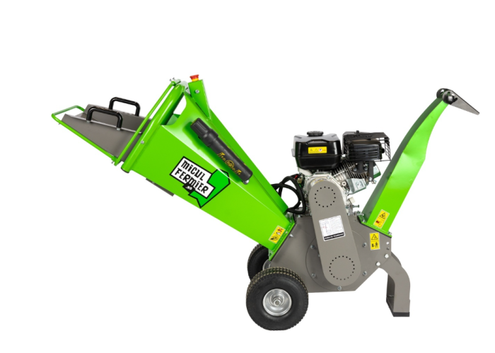 Tocator de crengi Micul Fermier, motor benzina 7 CP, 100 mm diametru maxim de taiere, pentru rumegus [2]