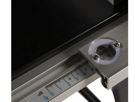 Fierastrau circular cu masa pentru lemn 1800W [4]