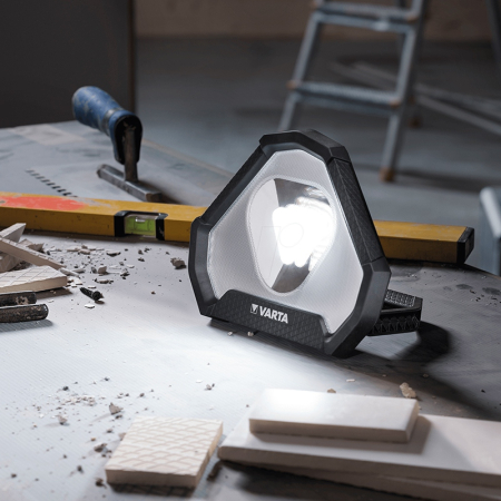 LANTERNA REFLECTOR LED WORKFLEX STADIUM VARTA [8]