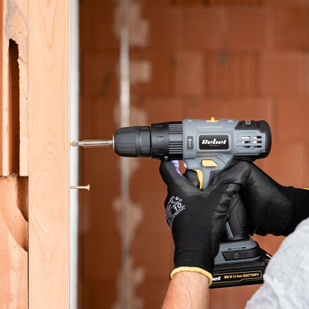 MASINA DE GAURIT SI INSURUBAT CU ACUMULATOR REBEL [2]