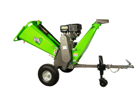 Tocator de crengi Micul Fermier, motor benzina 15 CP, cu carlig de remorcare, 150 mm diametru maxim de taiere, pentru rumegus [1]