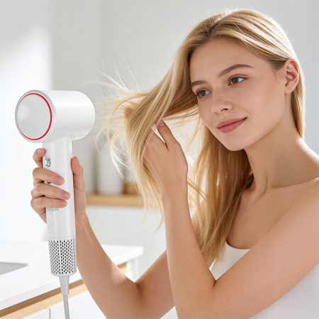 USCATOR PAR 1600W PRO DRY 700 TEESA [15]
