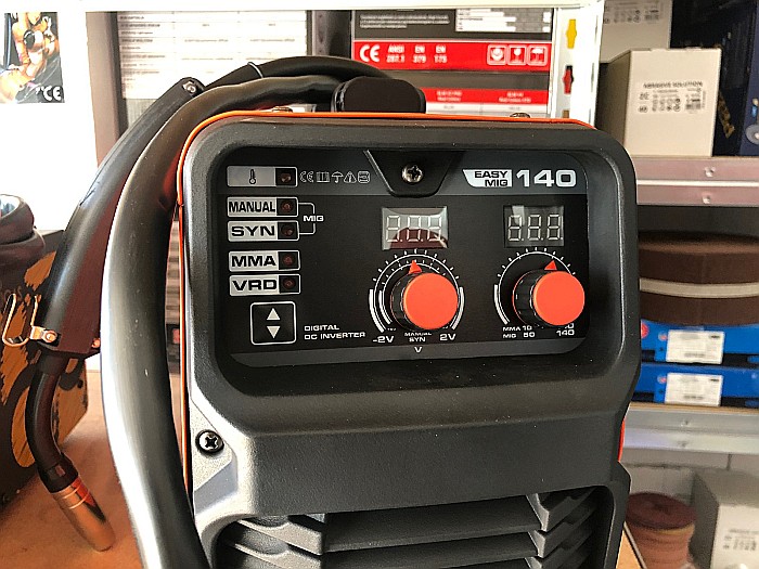 EASY MIG 140 SYNERGIC ( 220V)-NO GAS [5]