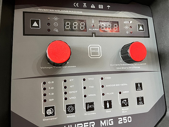 HYPER MIG 250A /400V SYNERGIC [9]