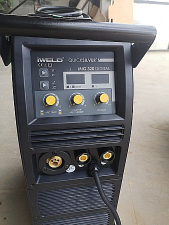 IWELD MIG 320 DIGITAL [2]