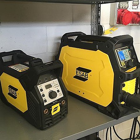 ESAB REBEL EMP 215 iC [3]