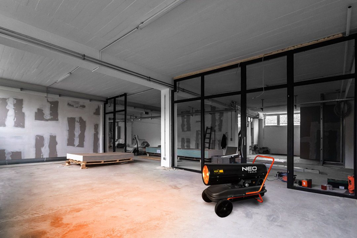 Incalzitor industrial cu motorina 30kW, rezervor 34L, consum 2.8L/h, cu roti, flux aer 750m3/h 90-081 NEO [8]