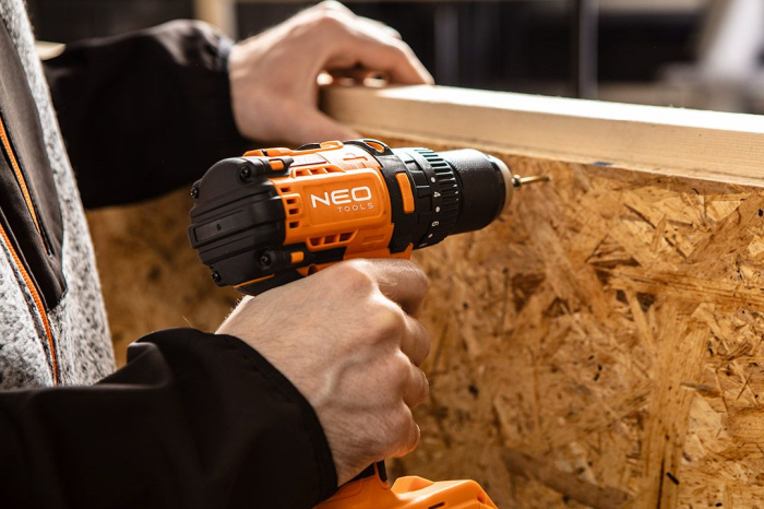 Mașină de găurit cu percuție 18V fără perii, mandrină 13mm, compactă, Energy+, fără acumulator 04-619 NEO [3]