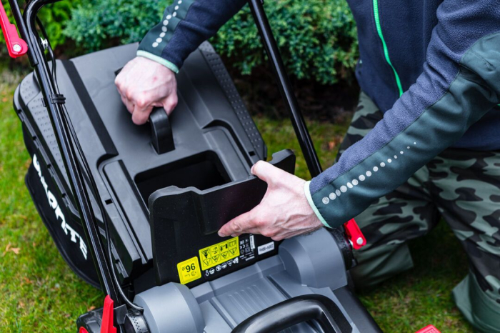 Masina de tuns iarba 2000W, cu rezervor de colectare iarba 59G475 GRAPHITE [10]