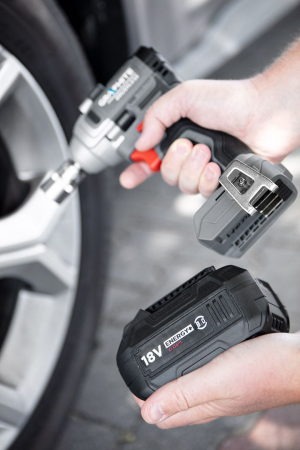 Acumulator 18V Li-Ion 8.0Ah Energy+ BOOST UP 58GE152 GRAPHITE [4]