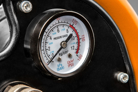 Compresor cu lubrifiere cu ulei, vertical, 40 l, 230 V 12K010 NEO [4]