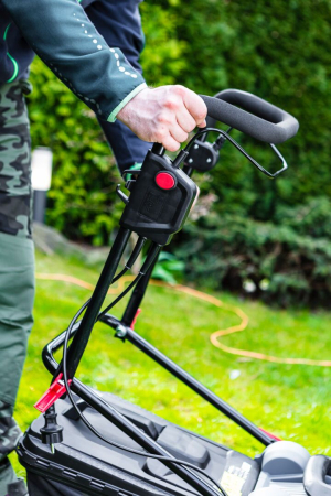 Masina de tuns iarba 2000W, cu rezervor de colectare iarba 59G475 GRAPHITE [11]