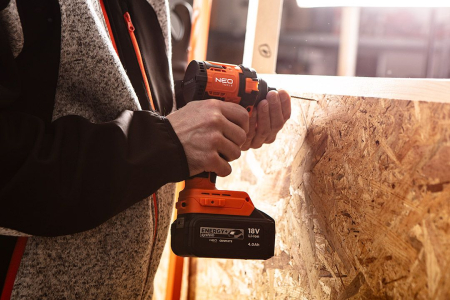 Șurubelniță cu impact fără perii 18V, 300Nm, hex ¼”, compactă, Energy+, fără acumulator 04-612 NEO [1]