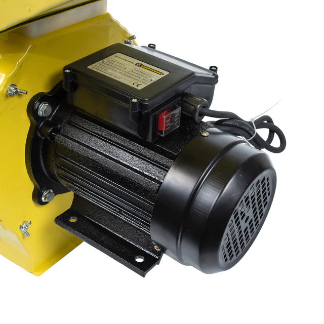 Moară Electrică Gospodarul Profesionist GP-3, pentru Cereale, Legume și Fructe, 3600W, 200Kg/h, Cuvă Mare, 4 Site Incluse [3]